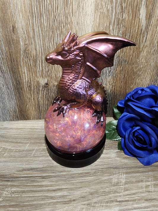 DRAGON ON CRYSTAL BALL